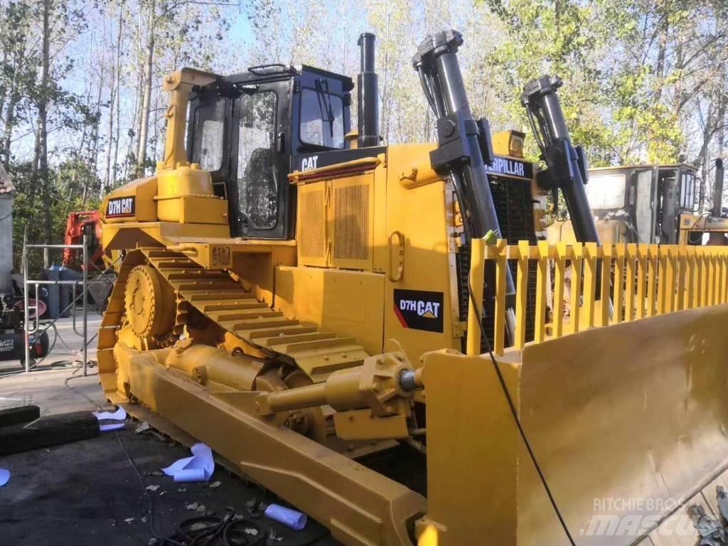 CAT D7H ブルドーザー