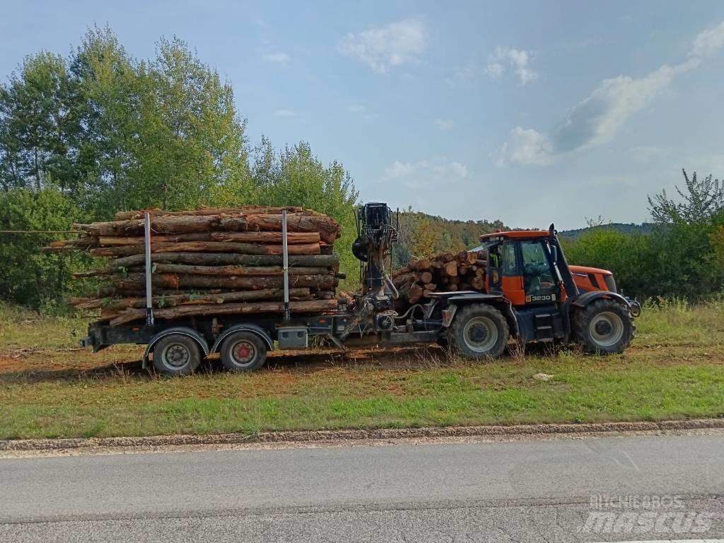 JCB Fastrac 3230 林業トラクター