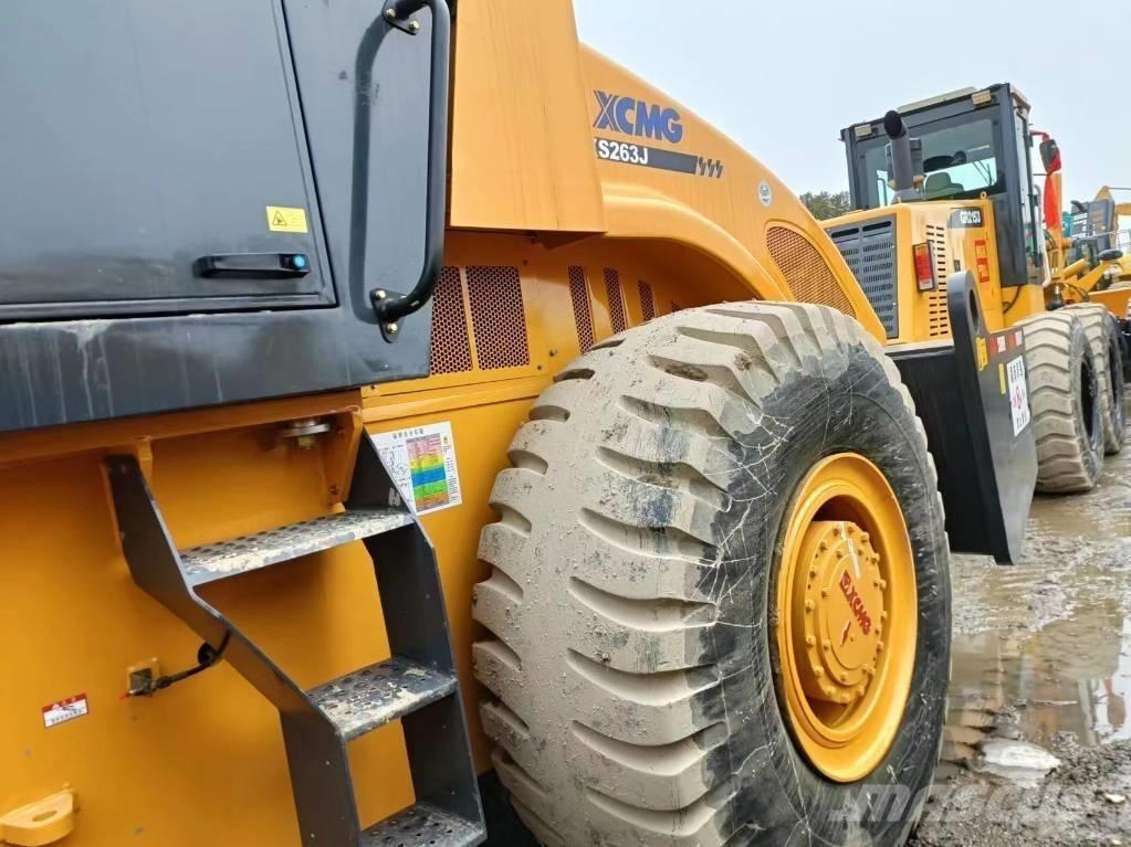 XCMG XC263J 振動ローラ