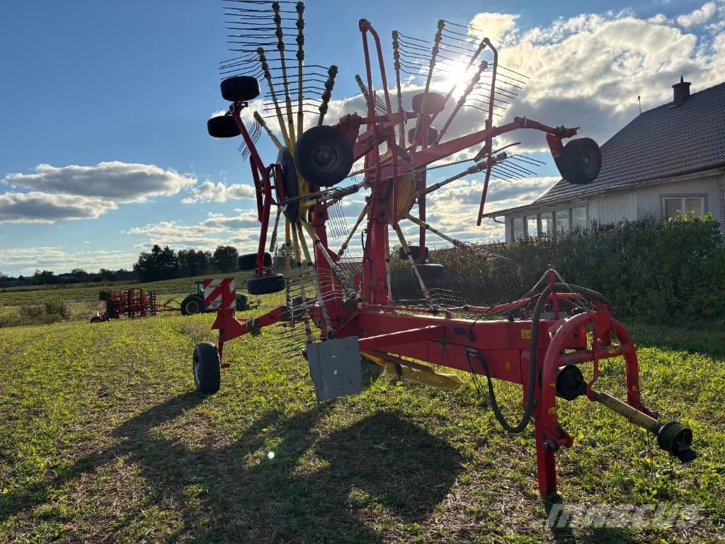 Pöttinger Top 881A ウィンドローア/レーキ