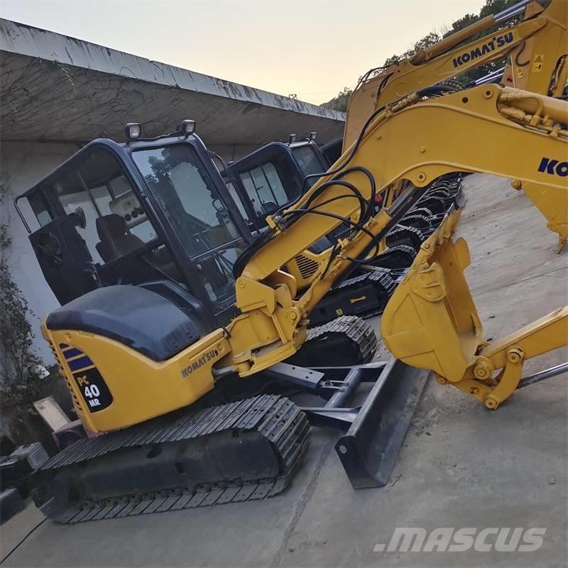 Komatsu PC 40 ミニ油圧ショベル 7t以下（ミニユンボ・ミニディガー）