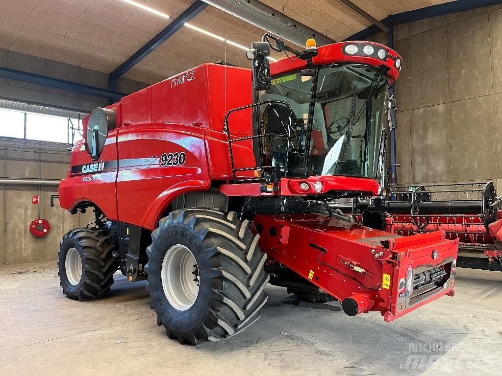 Case IH 9230 コンバイン