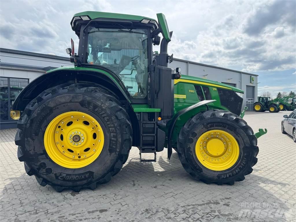 John Deere 7R 330 トラクター