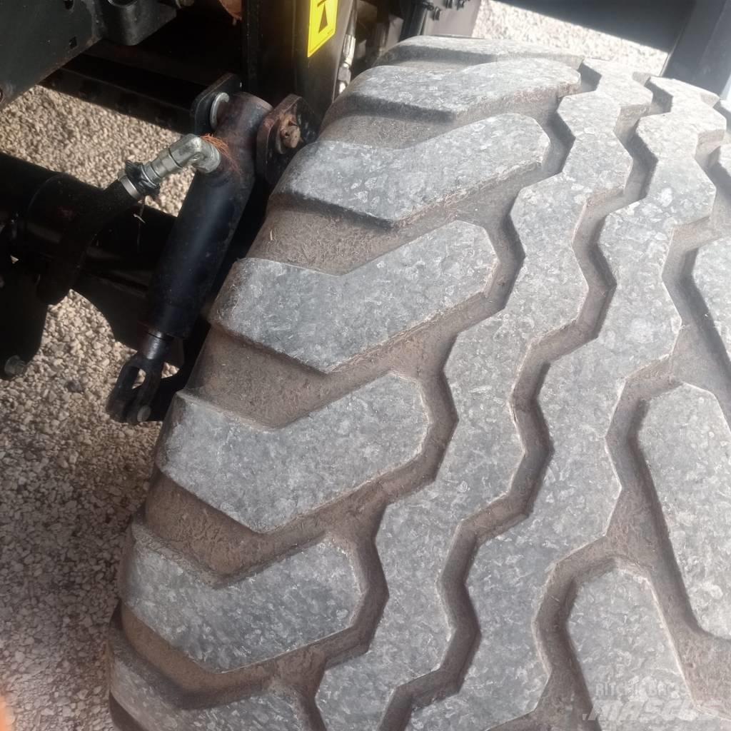 New Holland BR 7070 ラウンドベーラー