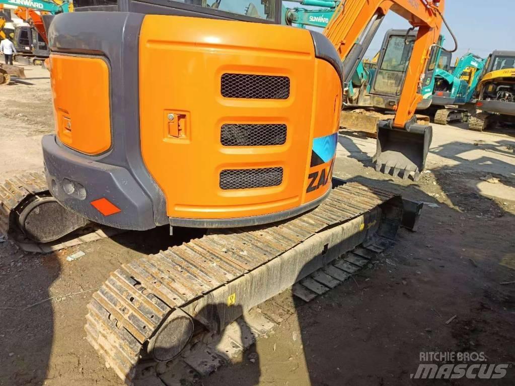 Hitachi ZX 55 ミニ油圧ショベル 7t以下（ミニユンボ・ミニディガー）