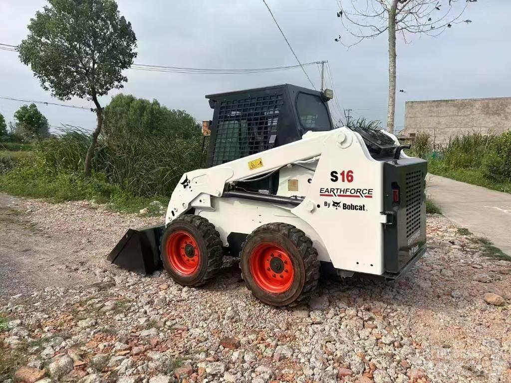 Bobcat S 16 スキッドステアローダー