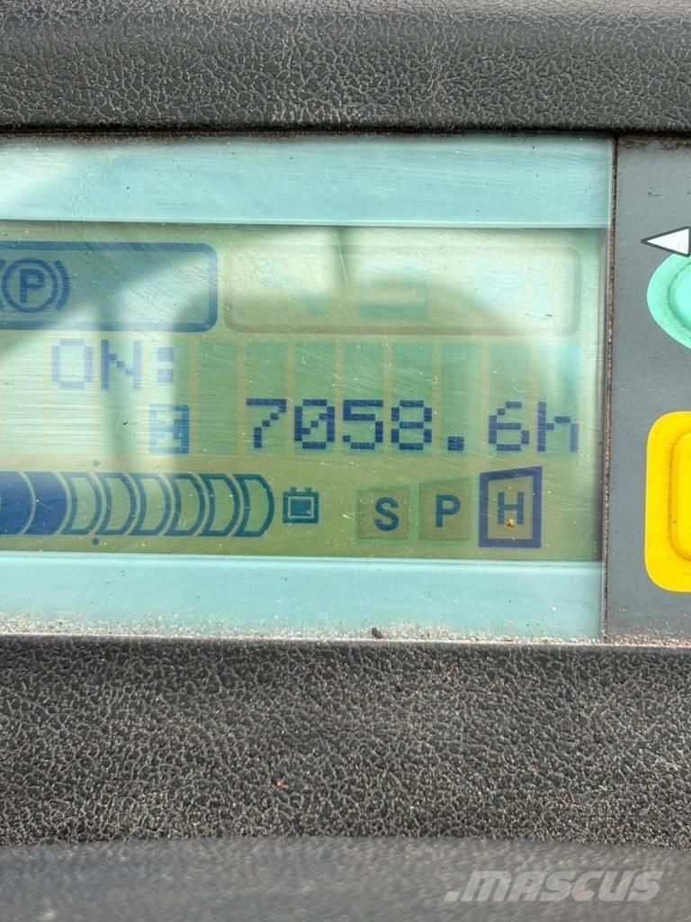 Toyota 7 FBM 30 バッテリーフォークリフト