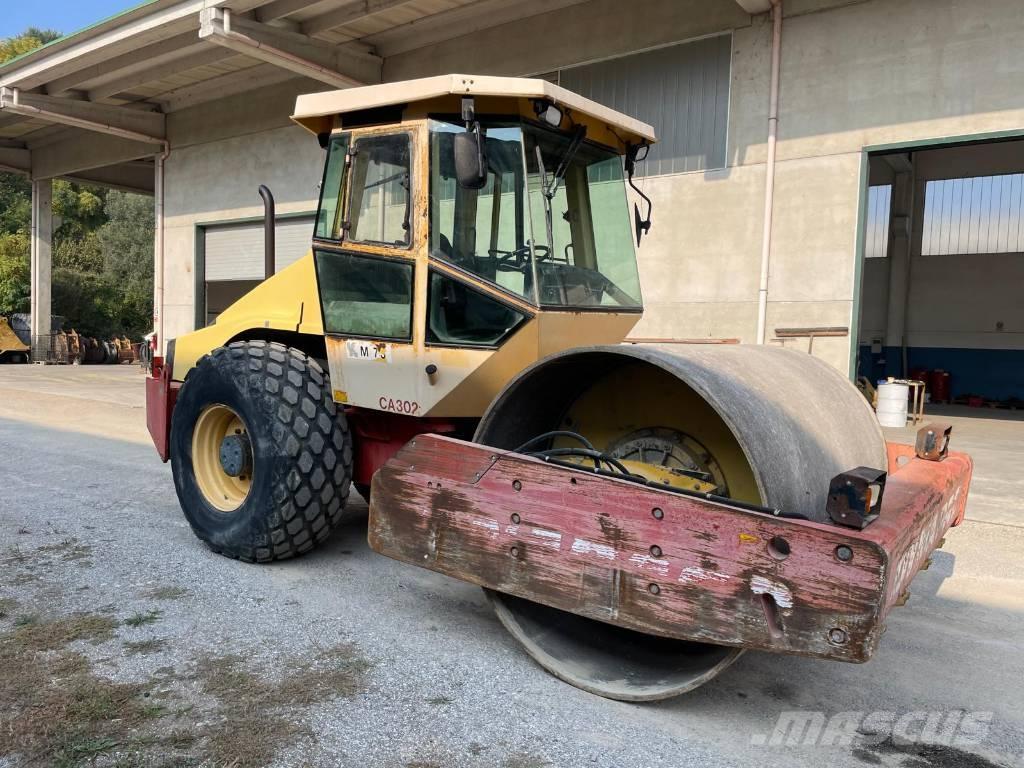 Dynapac CA 302 D 振動ローラ