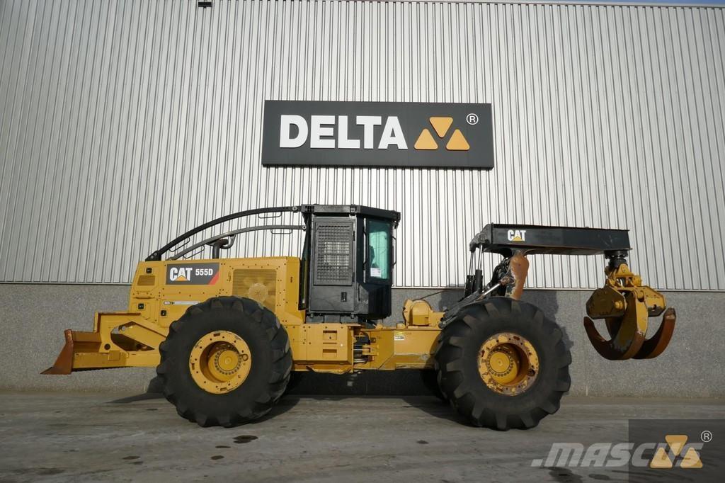 CAT 555D スキッダー
