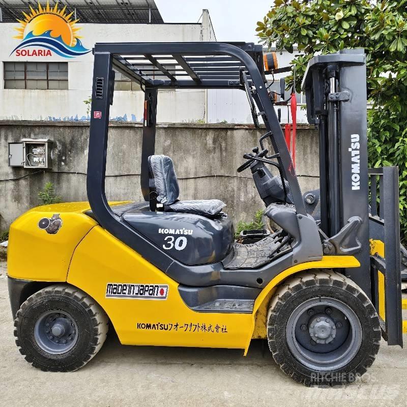 Komatsu 30 ディーゼル・軽油