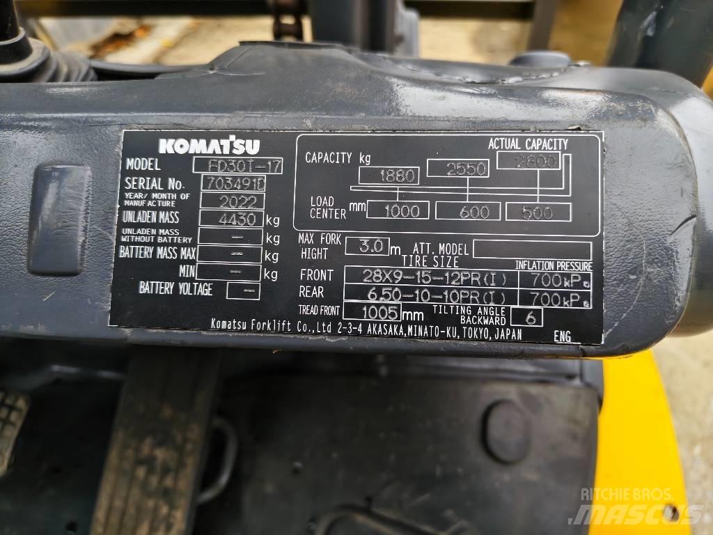 Komatsu 30 ディーゼル・軽油