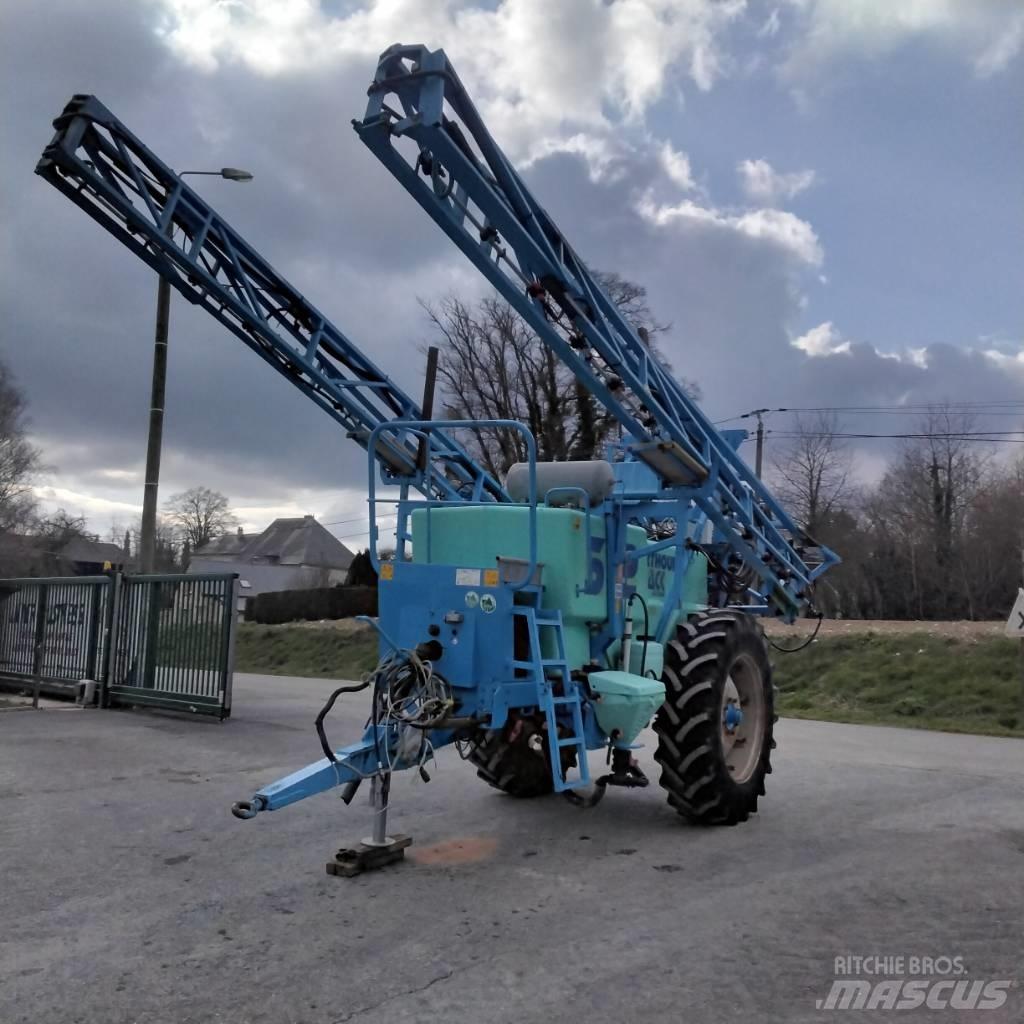 Berthoud MACE 32S 28 牽引型スプレイヤー
