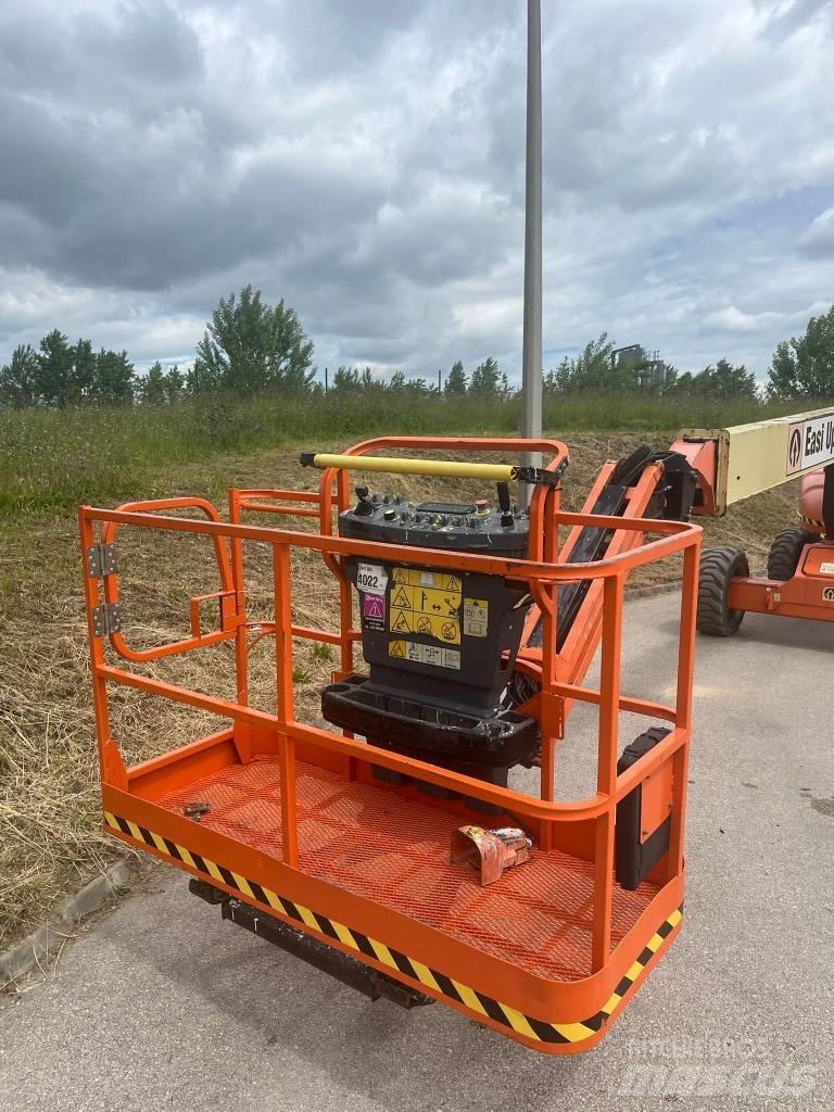 JLG M 600 JP ブームリフト　屈伸型