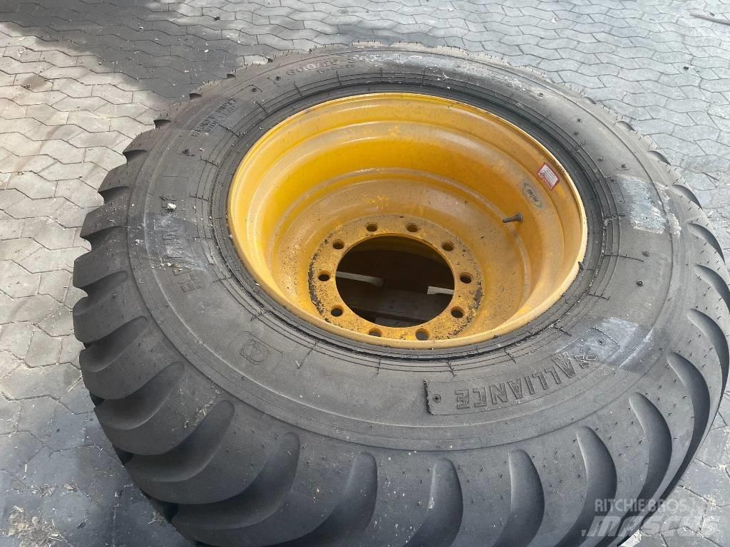 Alliance 600/55-26.5 トラクター