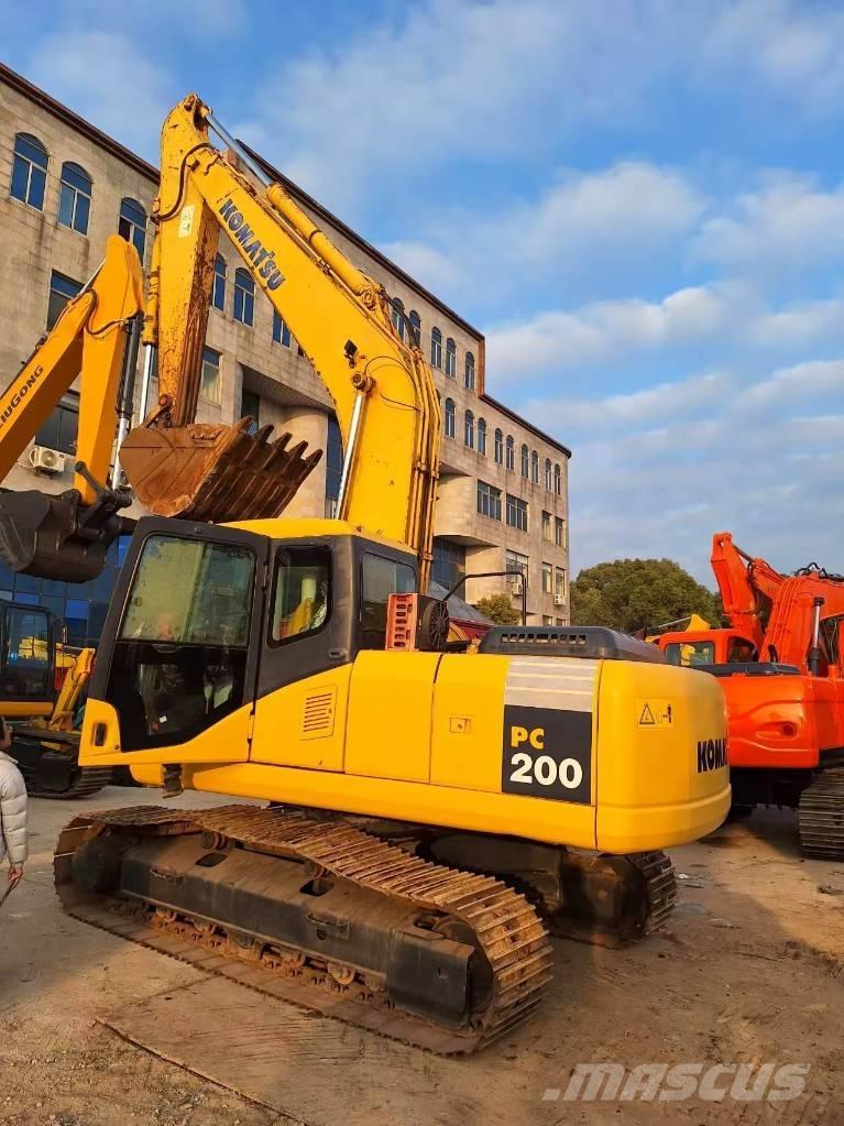 Komatsu PC 200-7 大型油圧ショベル12t以上（パワーショベル・ユンボ）