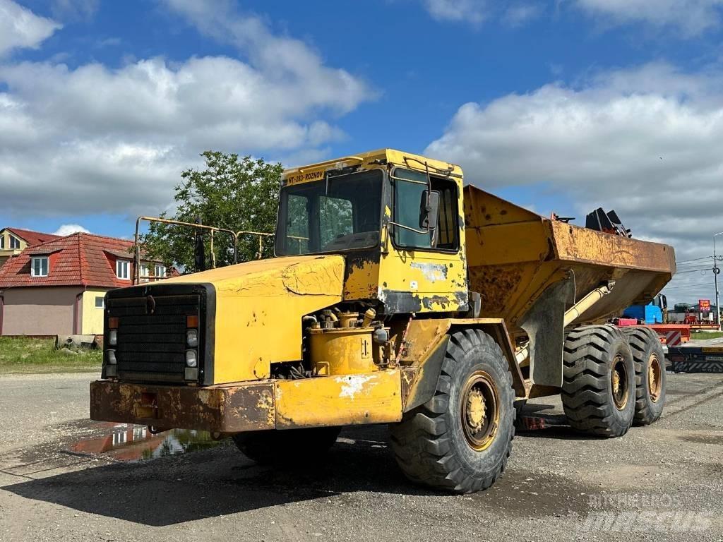 CAT D 300 E アーティキュレート式ダンプトラック