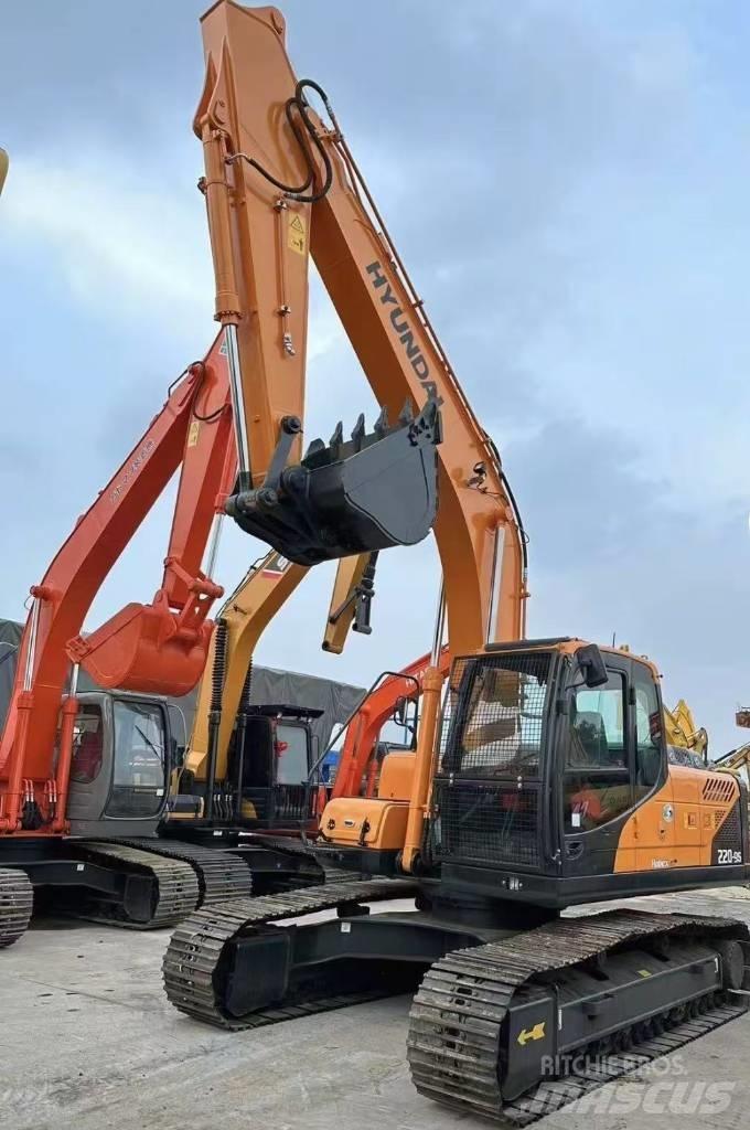 Hyundai 220-9 大型油圧ショベル12t以上（パワーショベル・ユンボ）