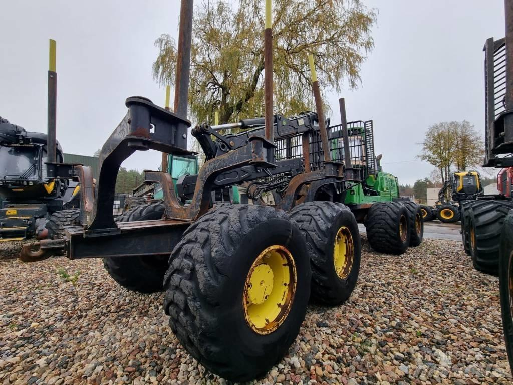 John Deere 1910 G フォワーダー