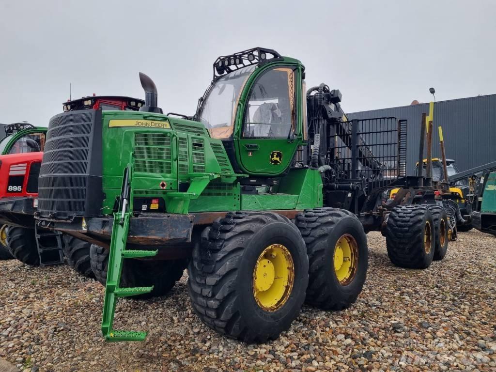 John Deere 1910 G フォワーダー