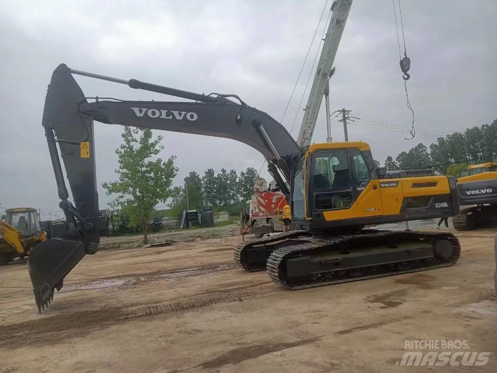 Volvo EC 240 DL 大型油圧ショベル12t以上（パワーショベル・ユンボ）