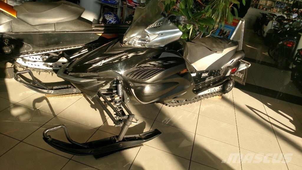 Yamaha Attack GT スノーモービル