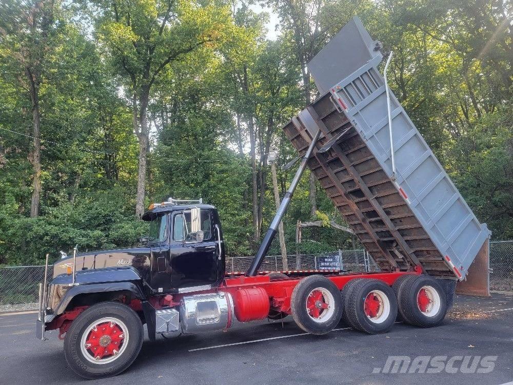Mack RD688S ダンプ