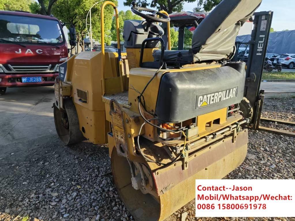 CAT CB 24 タンデムローラ