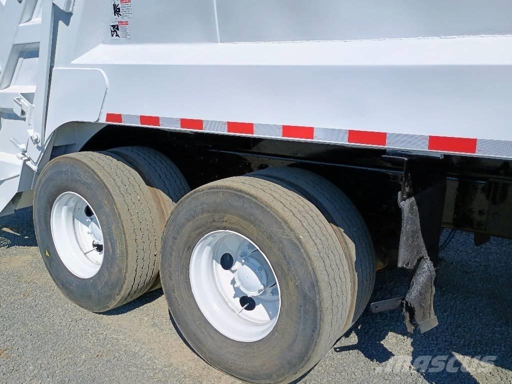 Mack GU 713 塵芥車、パッカー車