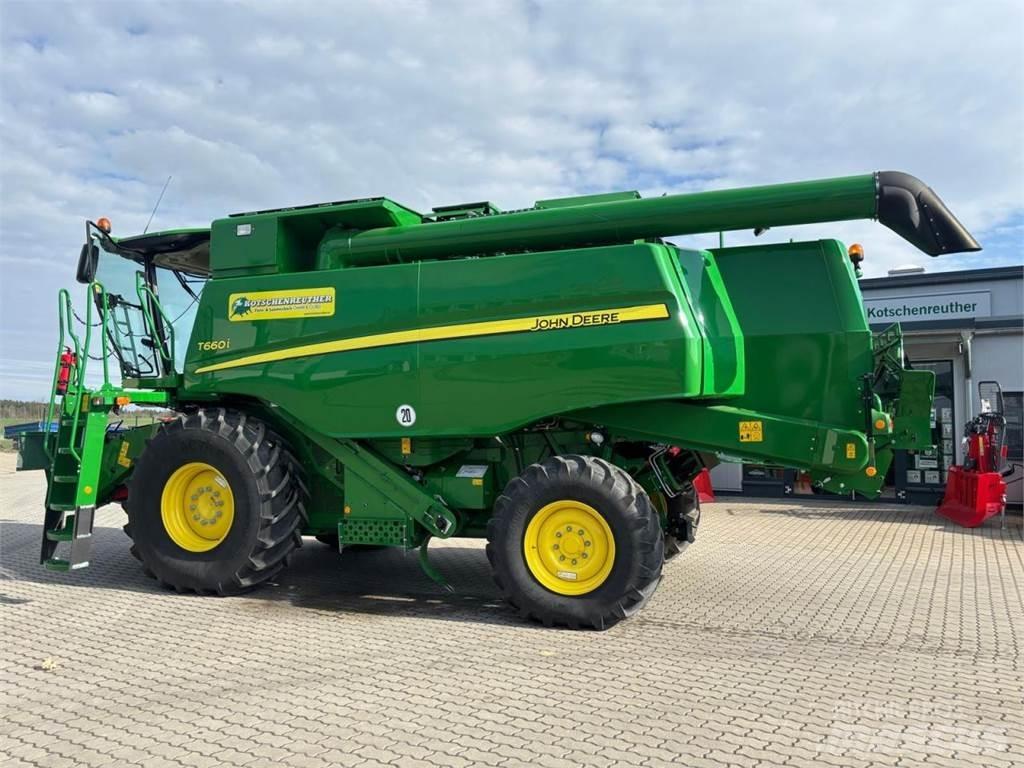 John Deere T660i コンバイン