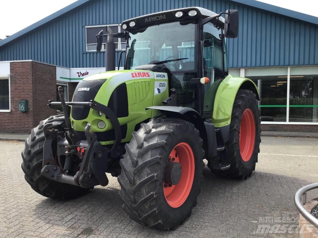 CLAAS Arion 520 CIS トラクター