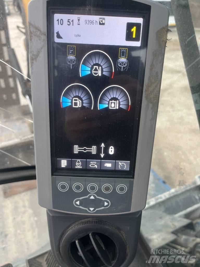 CAT 313 D ホイール式油圧ショベル（パワーショベル・ユンボ・バックホー）