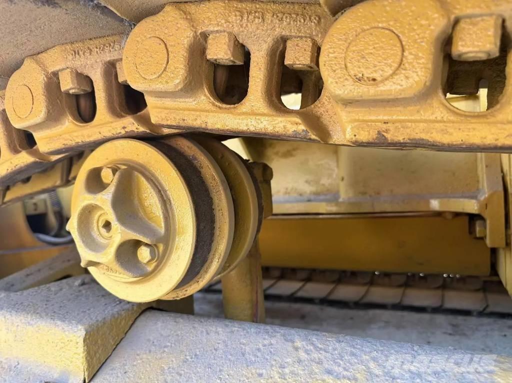 CAT D5C ブルドーザー