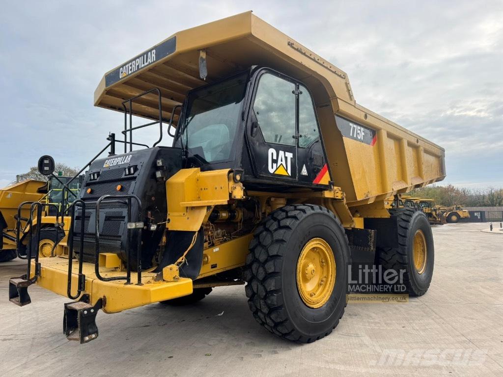 CAT 775 F リジットフレーム式ダンプトラック
