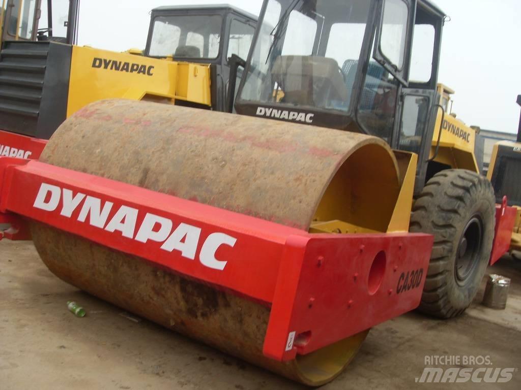 Dynapac CA 251 D 振動ローラ
