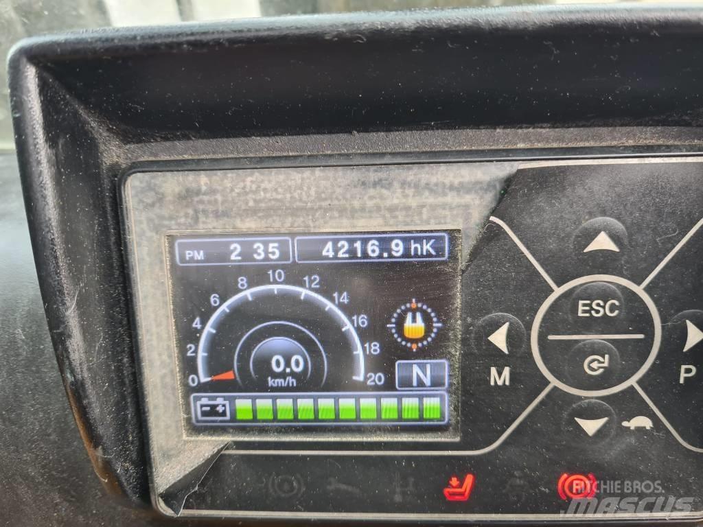 Hyundai 16 B-9 バッテリーフォークリフト