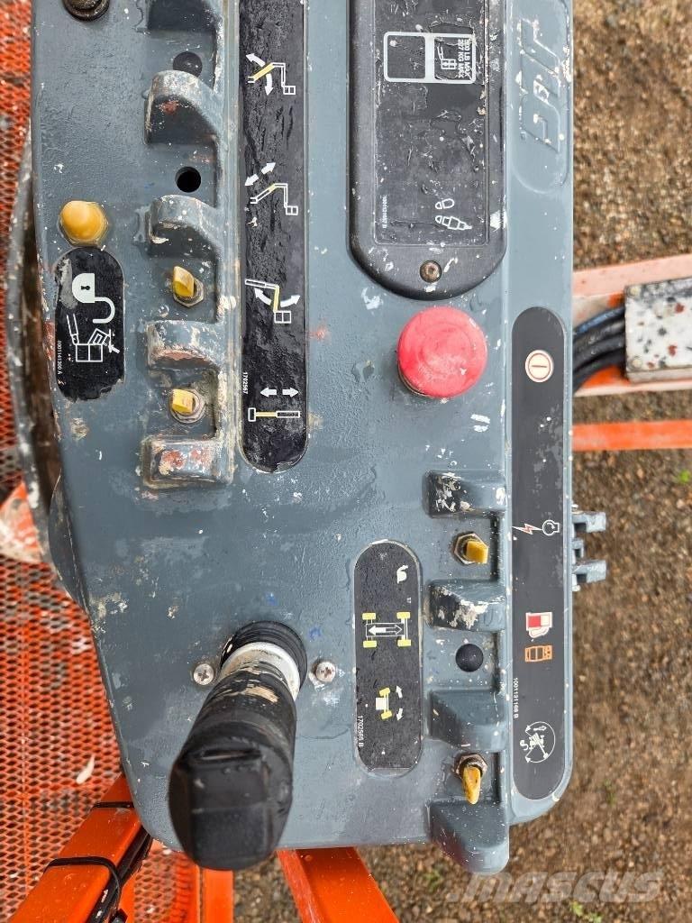 JLG 660 SJ ブームリフト　直伸型
