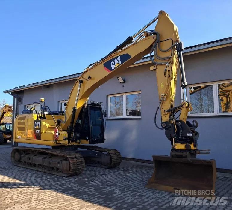 CAT 323 F L 大型油圧ショベル12t以上（パワーショベル・ユンボ）