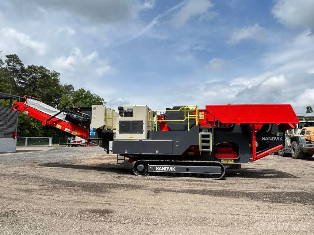 Sandvik QJ 241 自走式クラッシャー