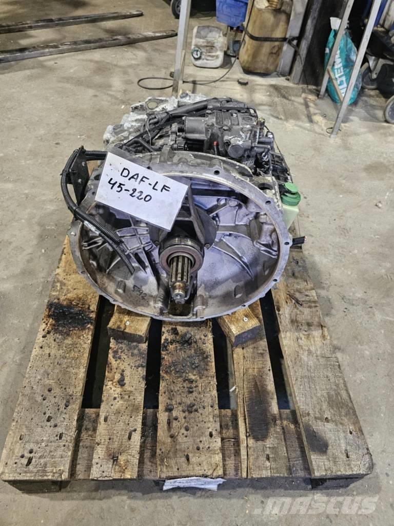 DAF 45-220 エンジン