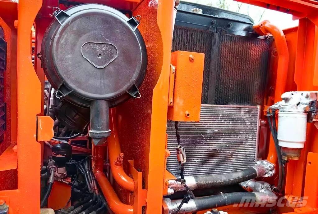 Doosan DX 140 大型油圧ショベル12t以上（パワーショベル・ユンボ）