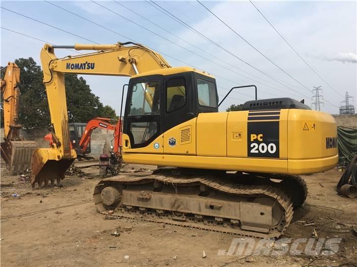 Komatsu PC 200-7 大型油圧ショベル12t以上（パワーショベル・ユンボ）