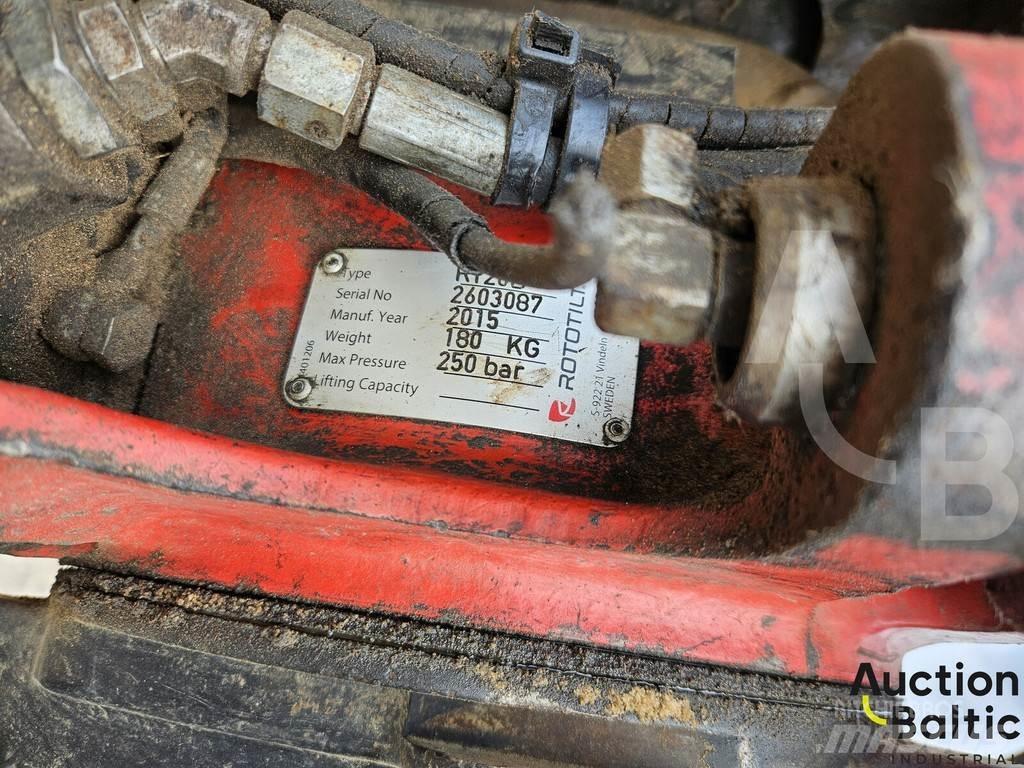 CAT 305.5E2CR ミニ油圧ショベル 7t以下（ミニユンボ・ミニディガー）
