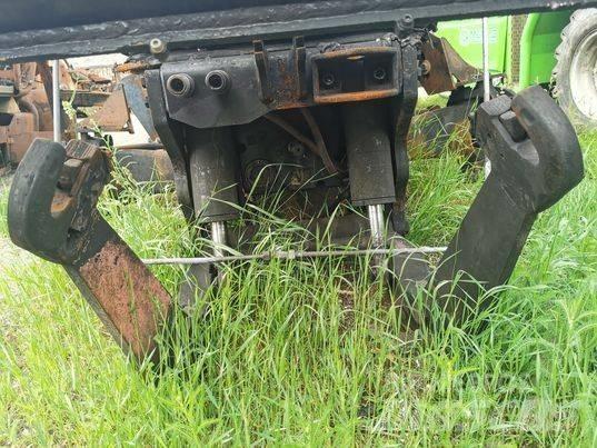 Valtra T 151 WOM ブーム、アーム