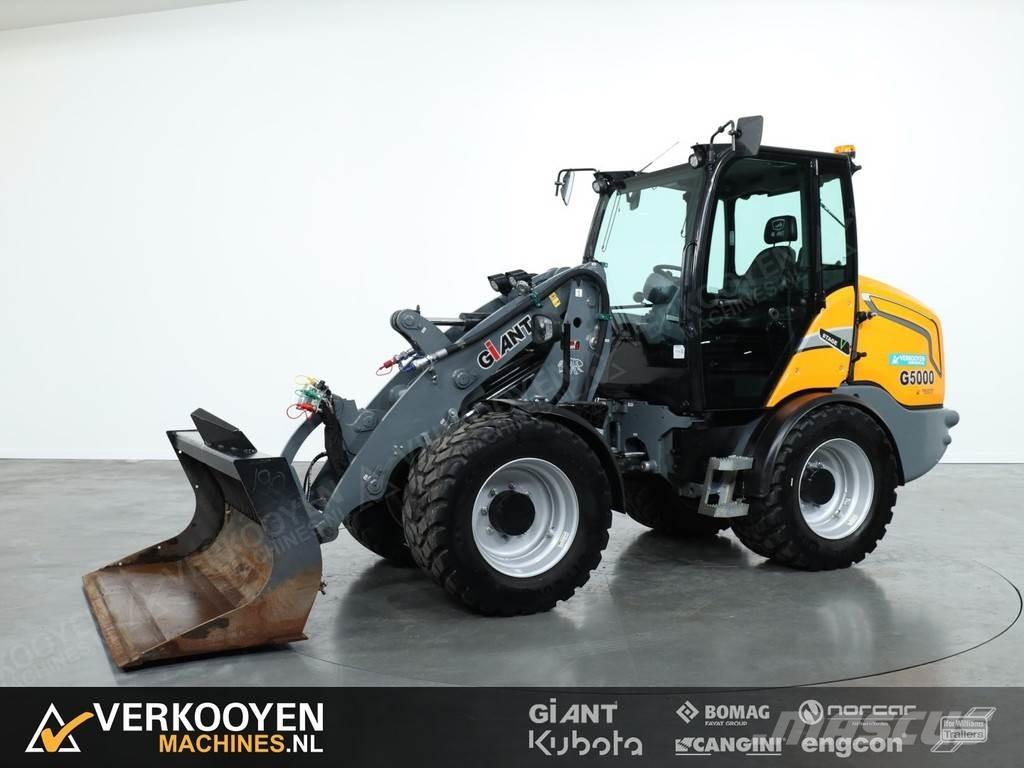 GiANT G5000 ホイールローダー・タイヤショベル