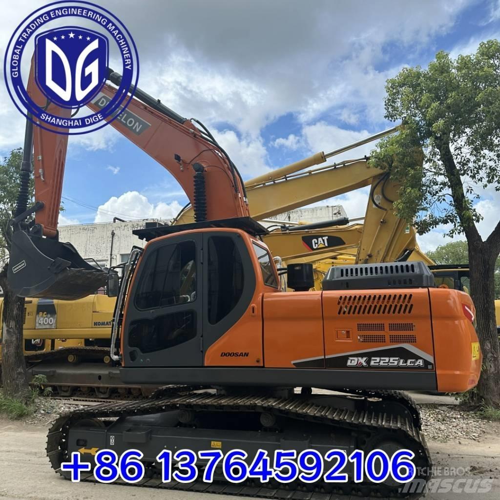 Doosan DX 225 LCA 大型油圧ショベル12t以上（パワーショベル・ユンボ）