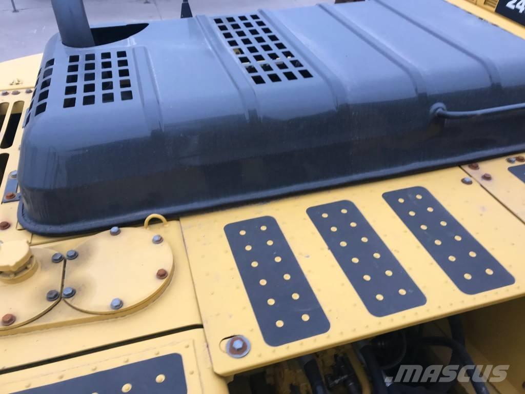 Komatsu PC 220-8 大型油圧ショベル12t以上（パワーショベル・ユンボ）