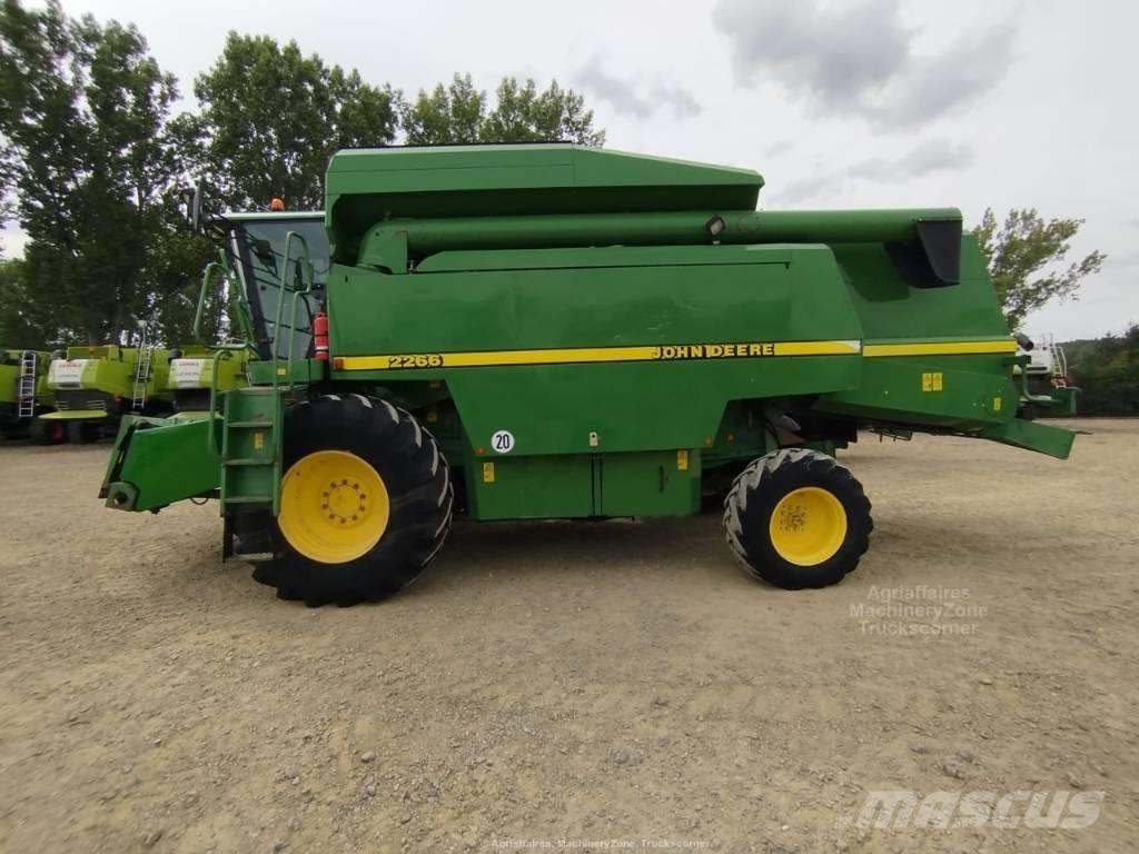 John Deere 2266 コンバイン