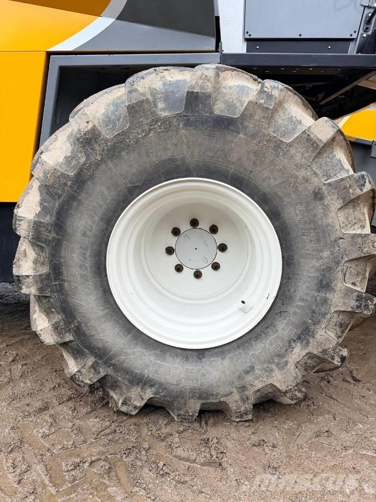 Sampo-Rosenlew 2065 コンバイン