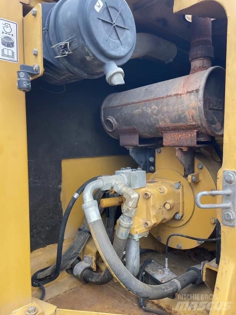 CAT 307 D 大型油圧ショベル12t以上（パワーショベル・ユンボ）