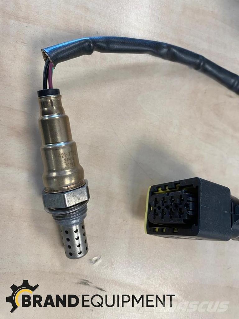 CAT - c4.4    421-7786 電子機器